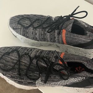 Mens 9.5 Nike sneakers. Brand new, never worn.